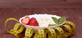 ile kalorii dziennie żeby schudnąć? odchudzanie budowanie mięśni kalorie