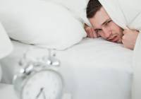 Większość komplikacji z higieną snu wynika z problematyzacji naszego codziennego życia.