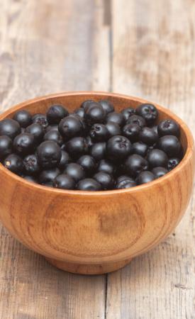 Najcenniejszym źródłem antocyjanów są owoce o ciemnoczerwonej lub niemal czarnej barwie.