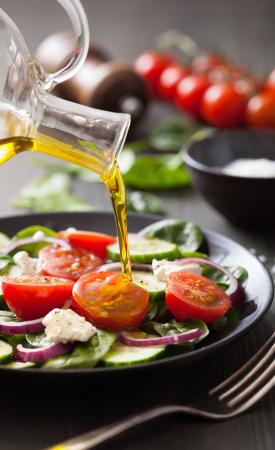Oliwa z oliwek pełna jest antyoksydantów wspomagających nasze zdrowie.