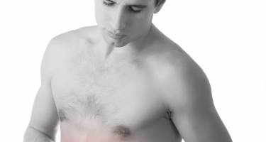 Nadżerkowe zapalenie błony śluzowej żołądka – objawy, przyczyny i leczenie