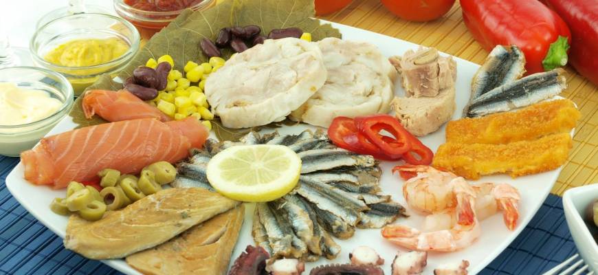 Ryby słodko- i słonowodne oraz owoce morza w diecie. Smaczne, lekkostrawne i zdrowe