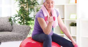Sarkopenia wieku podeszłego – objawy, przyczyny i leczenie utraty masy mięśniowej