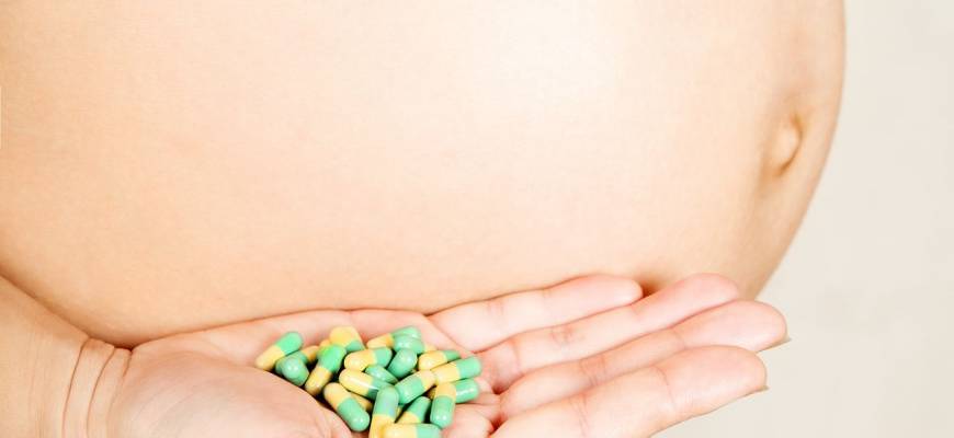Suplementy dla kobiet w ciąży i witaminy niezbędne przy karmieniu piersią