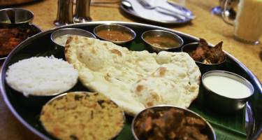 Kuchnia indyjska – charakterystyka, tradycje i przepisy