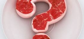 Czerwone mięso jest ciężkostrawne, a więc długo zalega w żołądku.
