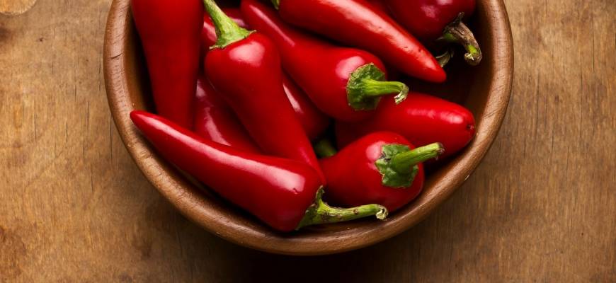 Papryka peperoni – wartości odżywcze, właściwości i sposoby jedzenia