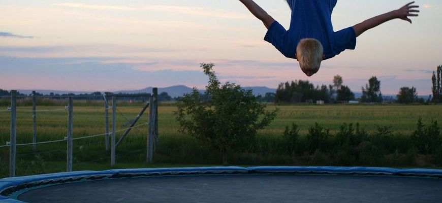 Jumping fitness – zasady, efekty i przeciwwskazania