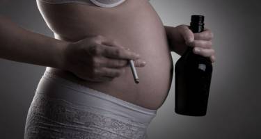 Skutki stosowania używek przez kobiety w ciąży