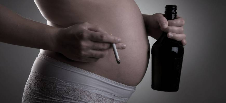Skutki stosowania używek przez kobiety w ciąży
