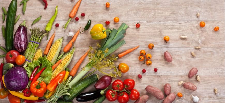 Dieta raw food – zasady, efekty, przykładowe przepisy i wady