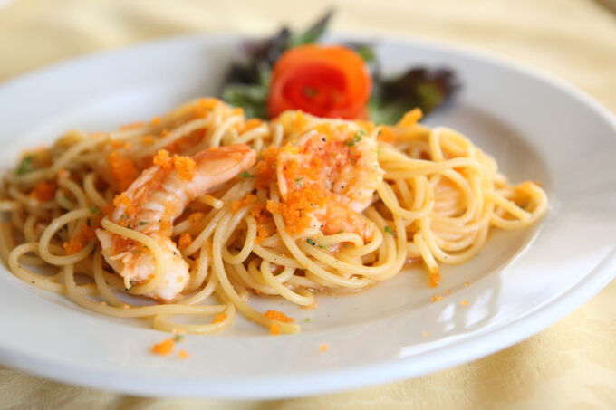 Przepis na spaghetti z krewetkami i pietruszką