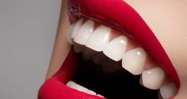 Domowe sposoby na wybielenie zębów