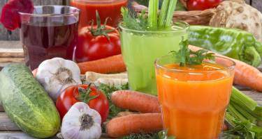Dieta sokowa – zasady, efekty, przeciwwskazania, opinia dietetyka i przepisy