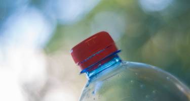 Plastikowe butelki wody mineralnej mogą wpływać na zdrowie