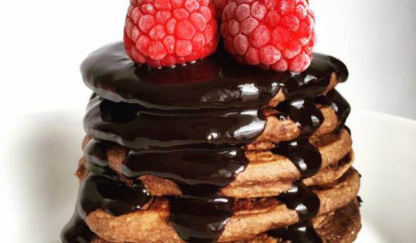 Pancakes z mąki pełnoziarnistej Pancakes z mąki pełnoziarnistej