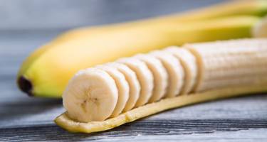 Banany – przed i po treningu, na diecie odchudzającej, przepisy