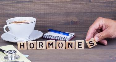 Zaburzenia hormonalne – leczenie naturalne, zioła, dieta