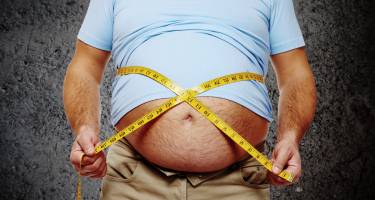 Otyłość brzuszna u mężczyzn i kobiet – dieta. Wpływ hormonów na otyłość brzuszną
