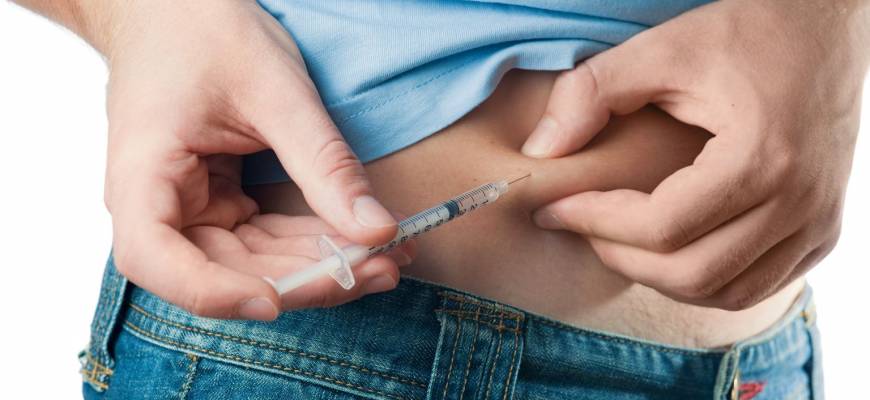Życie z cukrzycą – pompa insulinowa i tabela wymienników węglowodanowych