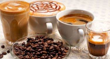 Kawa a odchudzanie – czy kawa tuczy? Kawa z mlekiem czy bez?