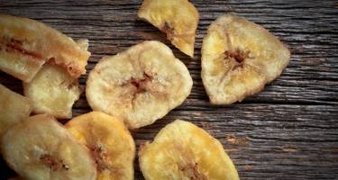 Suszone banany – właściwości, kalorie. Czy suszone banany są zdrowe?