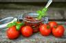 Suszone pomidory – w oleju czy bez zalewy? Jak zrobić suszone pomidory