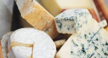 Sery pleśniowe: brie, camembert, blue, lazur – przepisy