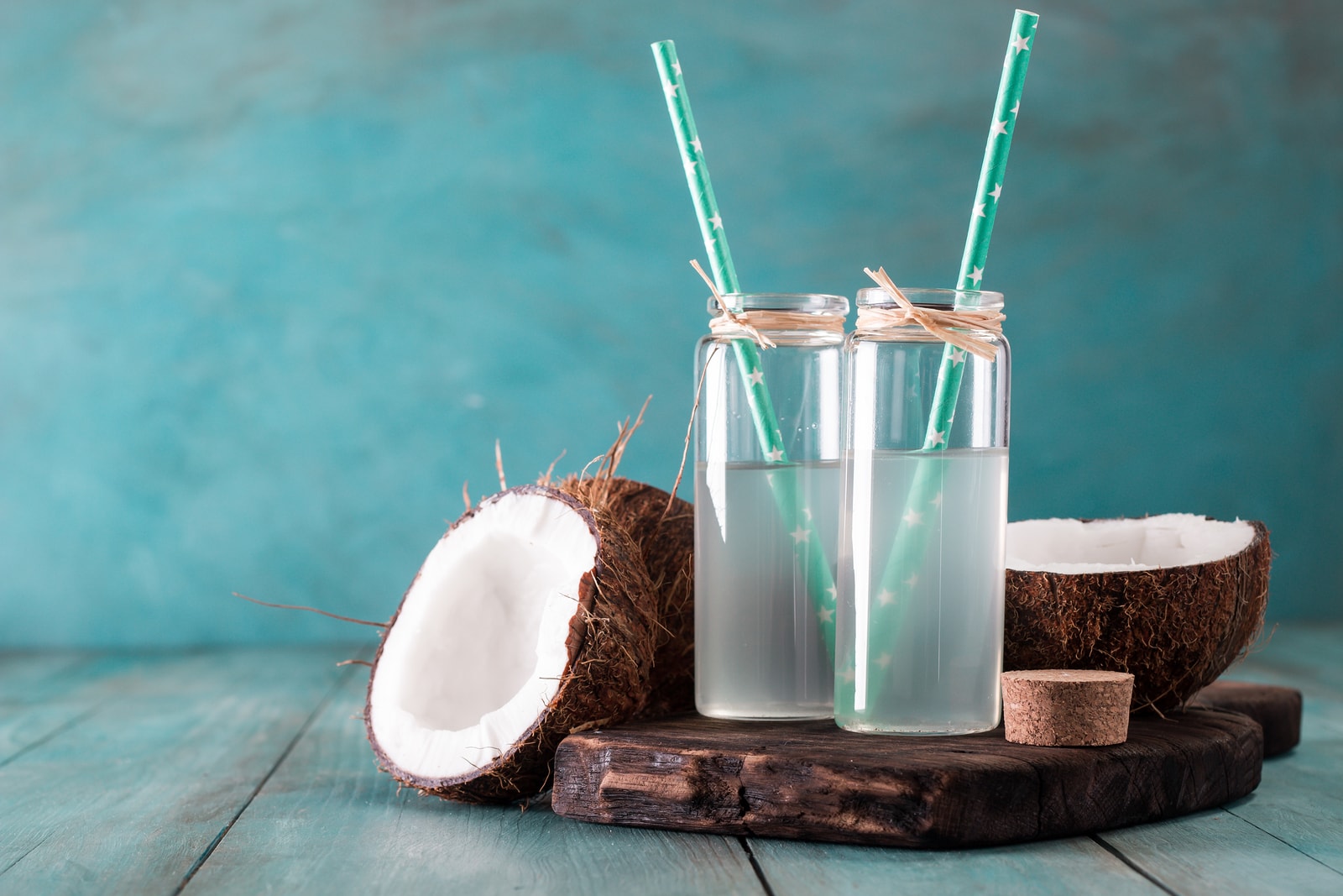 woda kokosowa właściwości ile pic dziennie wody kokosowej?