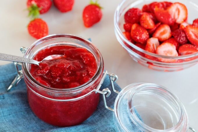 Przepis na dżem truskawkowy z pektyną