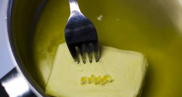 Masło ghee – gdzie kupić, cena. Jak zrobić masło ghee?