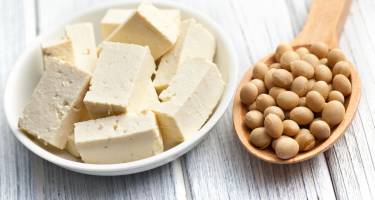 Co to jest tofu?  Z czym jeść i jak przygotować tofu?