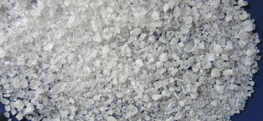 Czy sól gorzka pomaga w odchudzaniu? Działanie gorzkiej soli