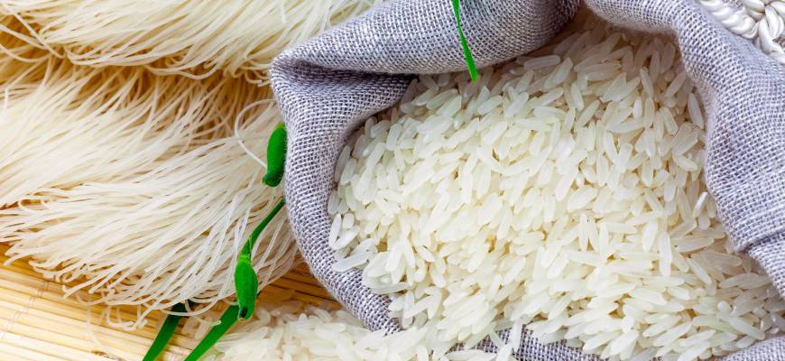 Ryż jaśminowy – właściwości, kalorie. Jak gotować ryż jaśminowy?